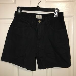 Black Mom Jean Shorts 🥀